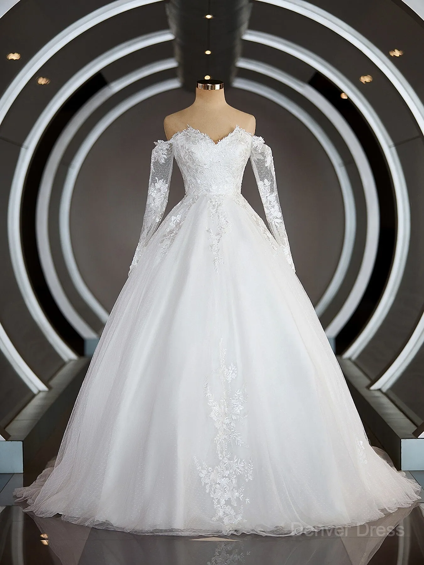 A-Line Off-the-Shoulder Sweep Train Tulle Wedding Dresses with Appliques Lace
