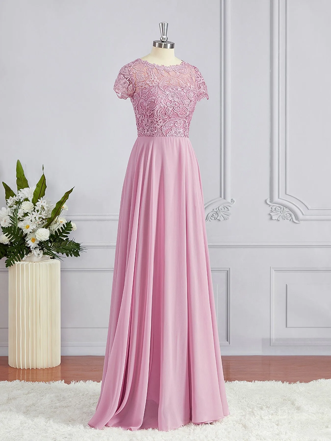 A-Line Scoop Floor-Length Chiffon Bridesmaid Dresses with Appliques Lace